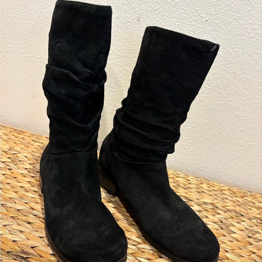 Basic Editions Black Winter Boots Suede